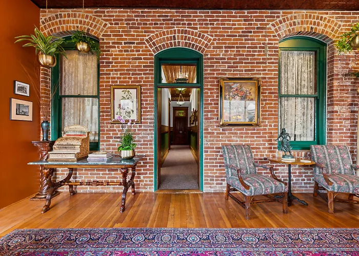 The Peerless Hotel