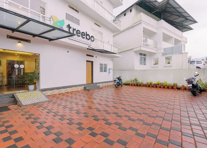 Treebo Wanderlust Residency With Mountain View