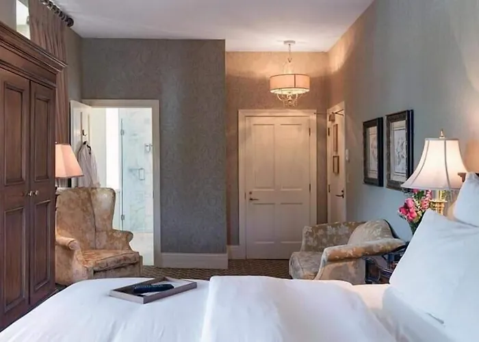 Nicollet Island Inn