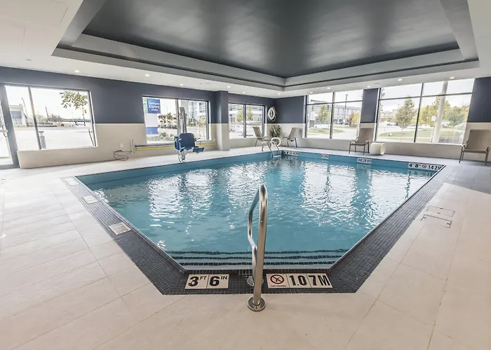 Holiday Inn Express & Suites Toronto Airport South By Ihg