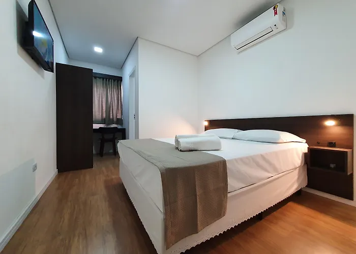 Hotel Carmelo - Airport