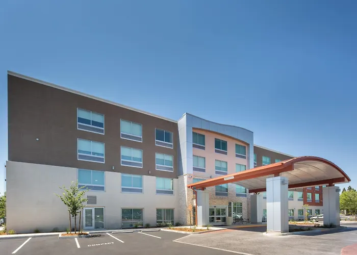 Holiday Inn Express & Suites Chico By Ihg