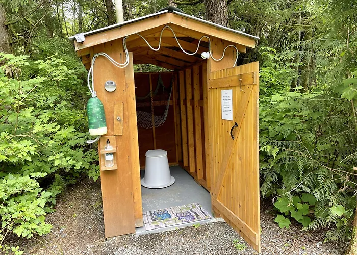 So Damn Lucky Glamping