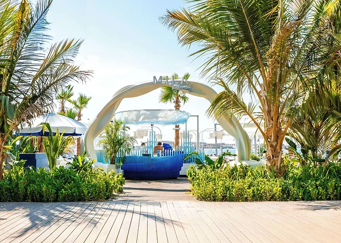 Radisson Beach Resort Palm Jumeirah Dubai