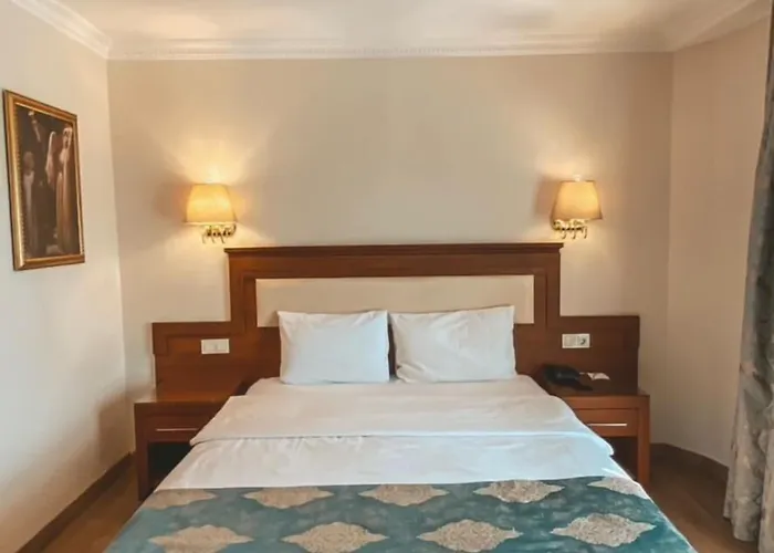 Premier Vista Hotel