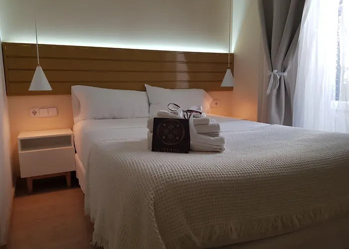 Le Petit Palue-Fuencarral Hotel Madri