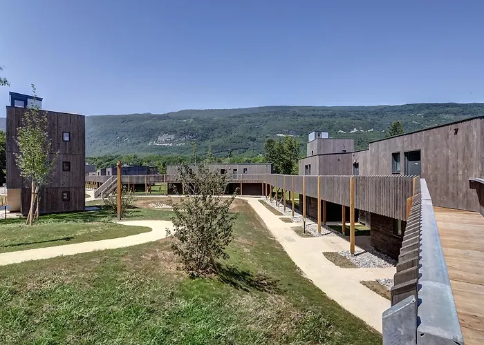 Vacancéole - Le Village des Oiseaux Motz