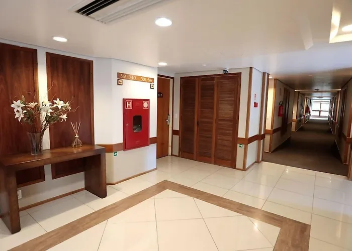 Tri Hotel