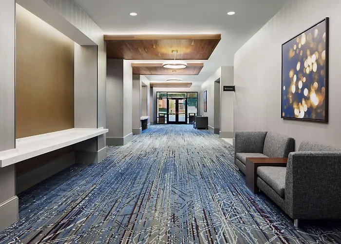 Embassy Suites By Hilton Atlanta Airport North