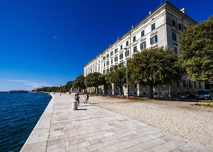 Riva Palace - Design Rooms