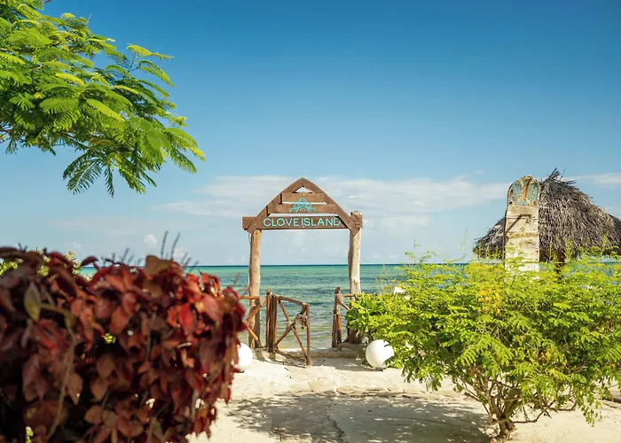 Clove Island Villas & Spa