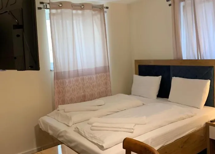 Hotel Isha