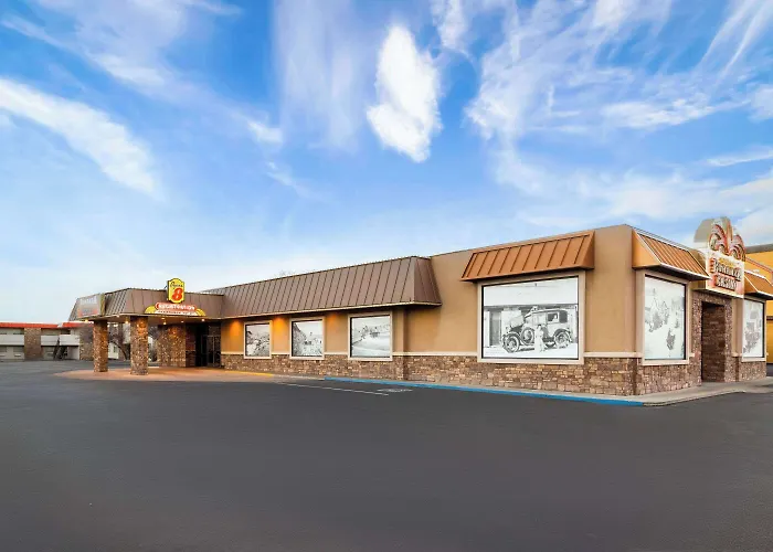 Super 8 By Wyndham Fallon