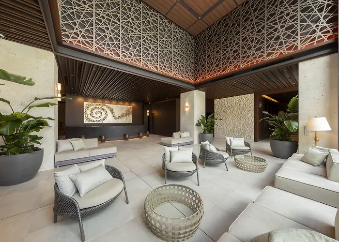 Hewitt Resort Naha