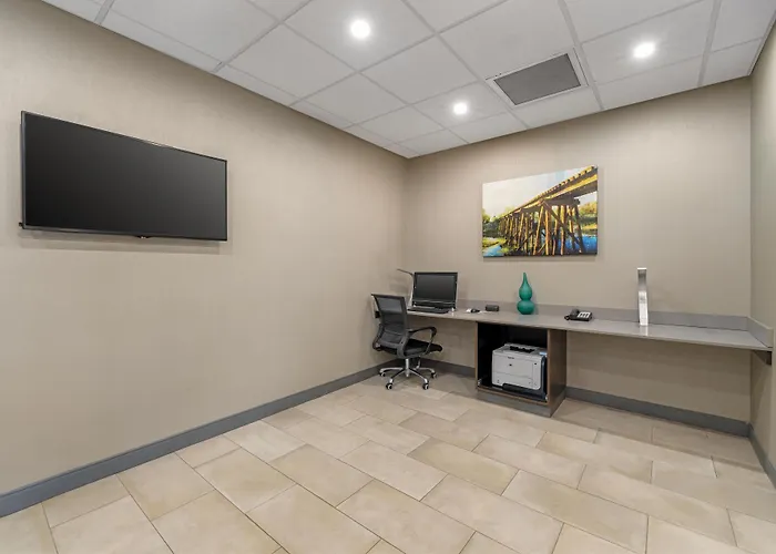 Best Western Plus Mcpherson