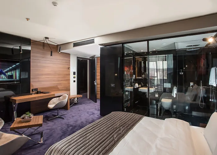 Ambasador Hotel