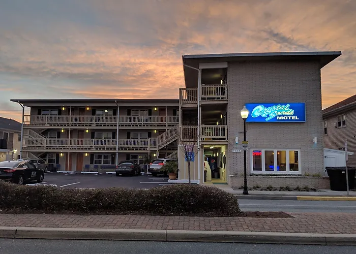 Crystal Sands Motel