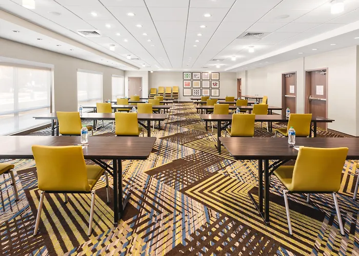 Holiday Inn Express & Suites - Suisun City By Ihg