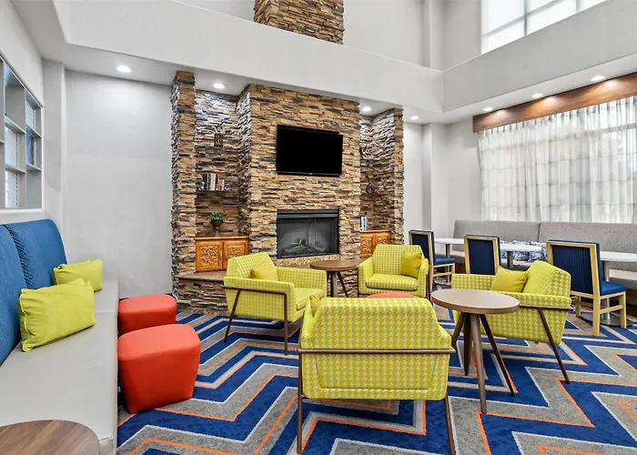 Hampton Inn & Suites Farmington