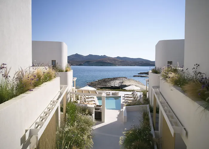 White Pebble Suites