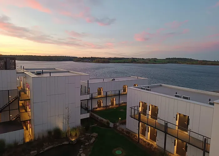 Golden Lakes Hotel