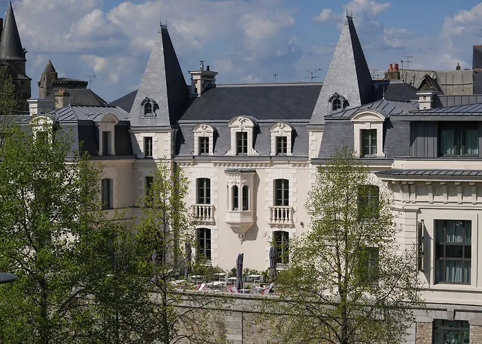 Le Magic Hotel & Spa - Centre Historique - Parking Prive - Piscine - Sauna - Bornes De Recharges