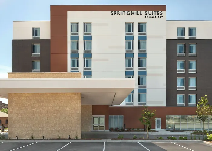 Springhill Suites By Marriott Milwaukee West/Wauwatosa