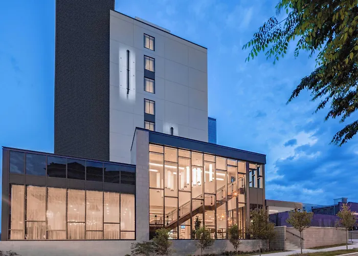 Courtyard By Marriott Knoxville Downtown