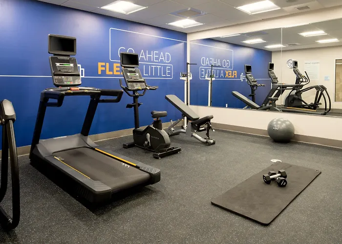 Holiday Inn Express & Suites - Hollister By Ihg