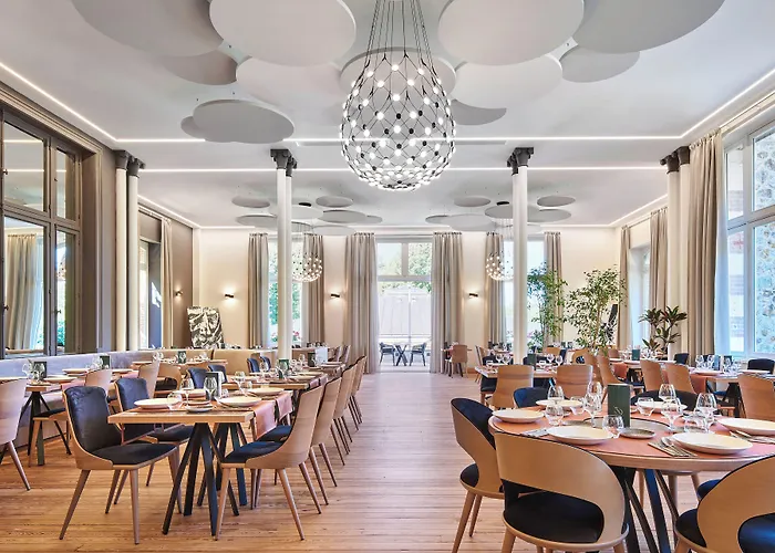 Le Grand Hotel, The Originals Relais