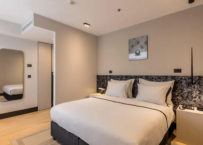 Cora Hotel