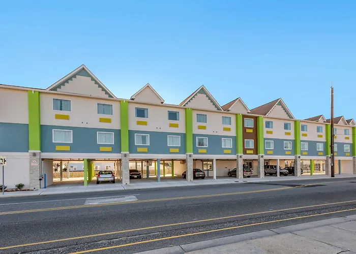 The Waves Hotel, An Ascend Collection Hotel