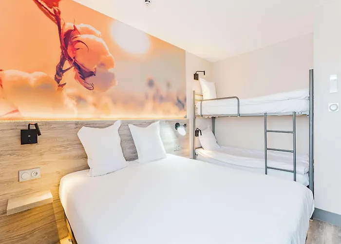 Kyriad Direct Tours Sud - Chambray Les Tours