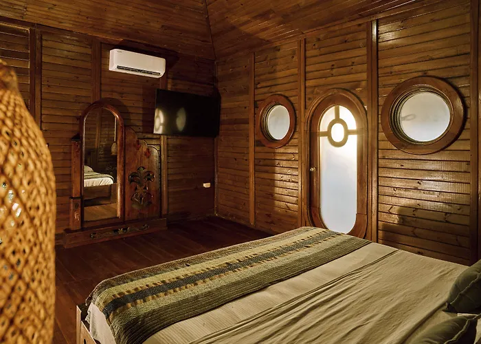 Múcura Club Hotel