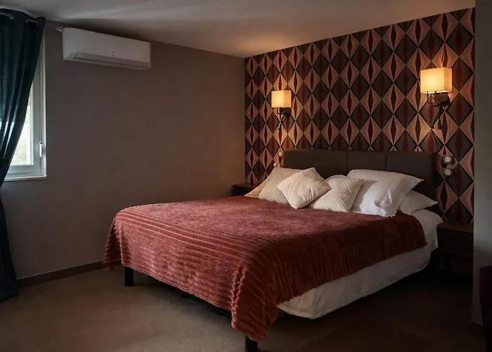 Hotel Restaurant Spa "Le Relais Des Moines - Logis Hotels Restaurants"