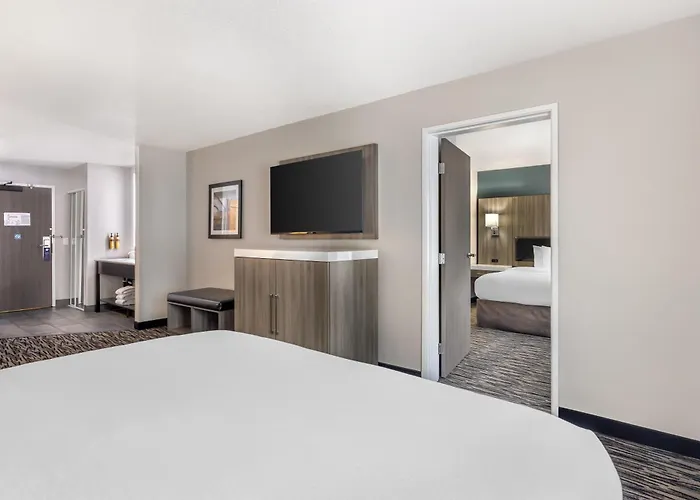 Best Western Plus Mountain View Auburn Inn