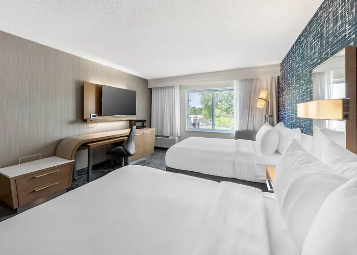 Comfort Inn & Suites Bethlehem Lehigh Valley Airport