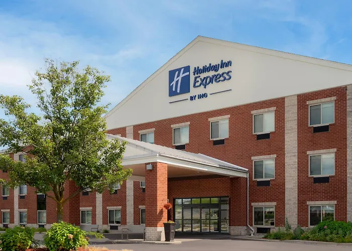 Holiday Inn Express & Suites Southfield - Detroit