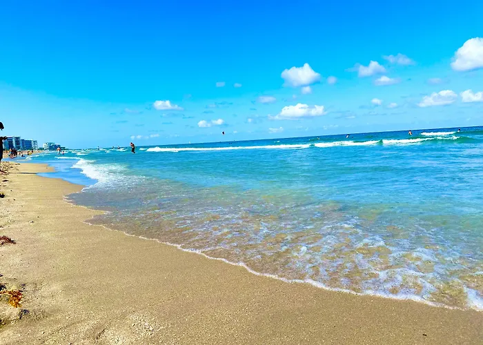 Club Lux Resort By The Beach Deerfield Beach
