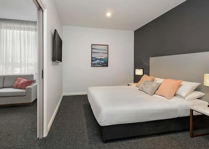 Mantra Traralgon