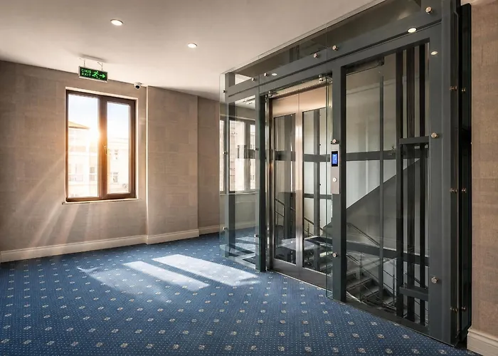 Grand Midway Hotel