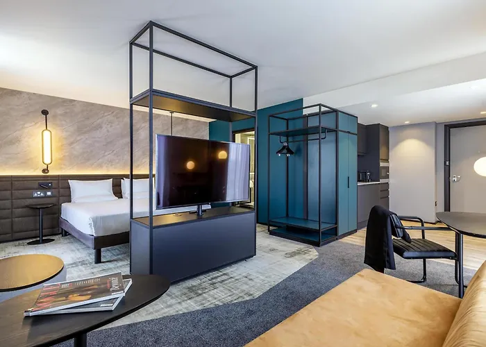 Novotel Liverpool Paddington Village
