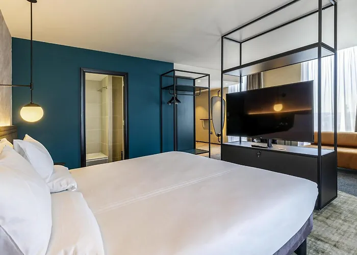 Novotel Liverpool Paddington Village