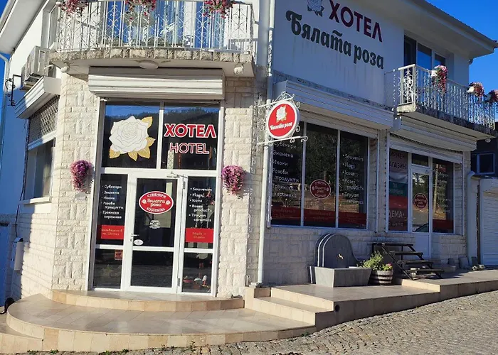 Хотел Бялата Роза