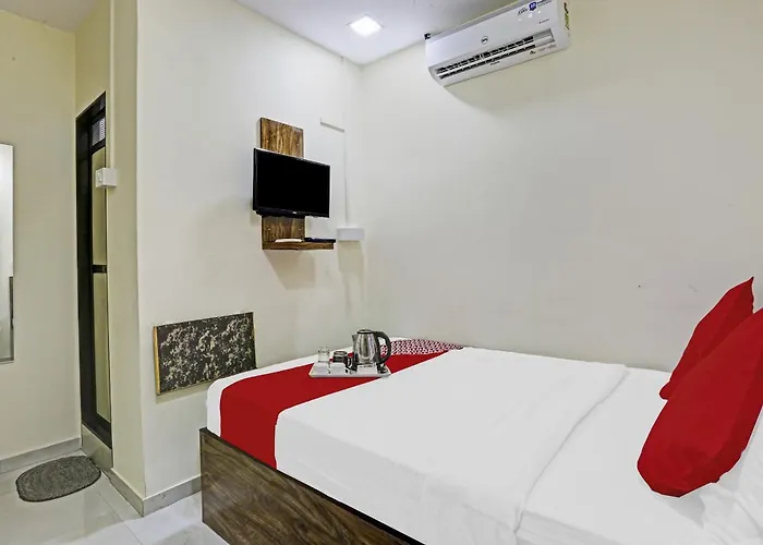 Hotel O S K Palace