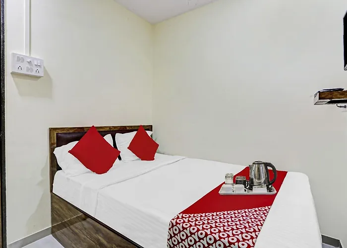 Hotel O S K Palace