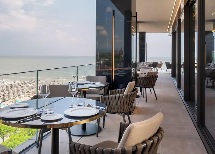 The Promenade Luxury Wellness Hotel