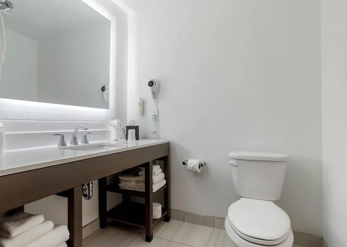 Comfort Inn & Suites Panama City Beach - Pier Park Area