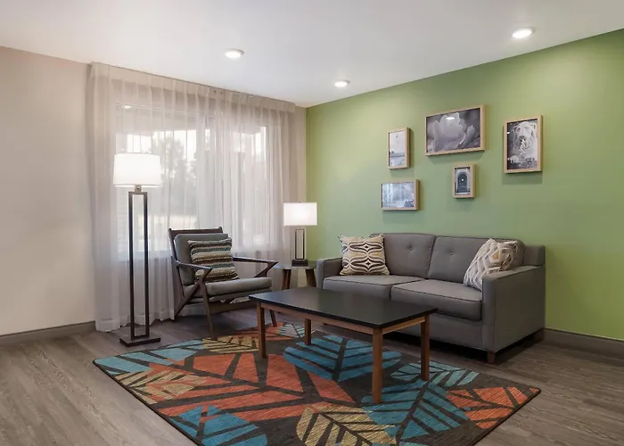 Woodspring Suites Detroit Sterling Heights
