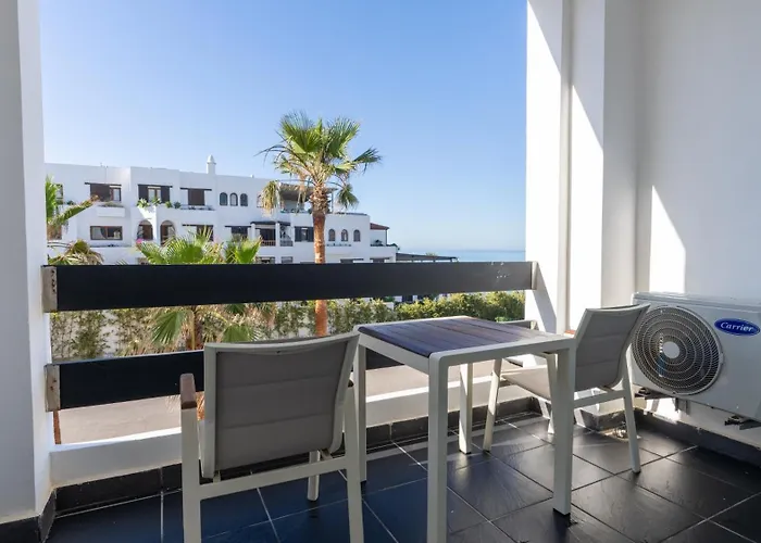 Playa Del Pacha Suites Hotel